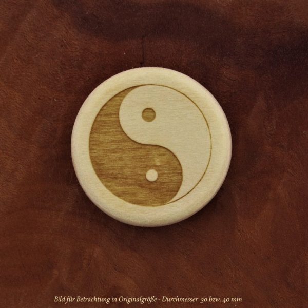 Galeriebild für Amulett "Yin und Yang-Symbol"; klein fotografiert für Betrachtung in Originalgröße